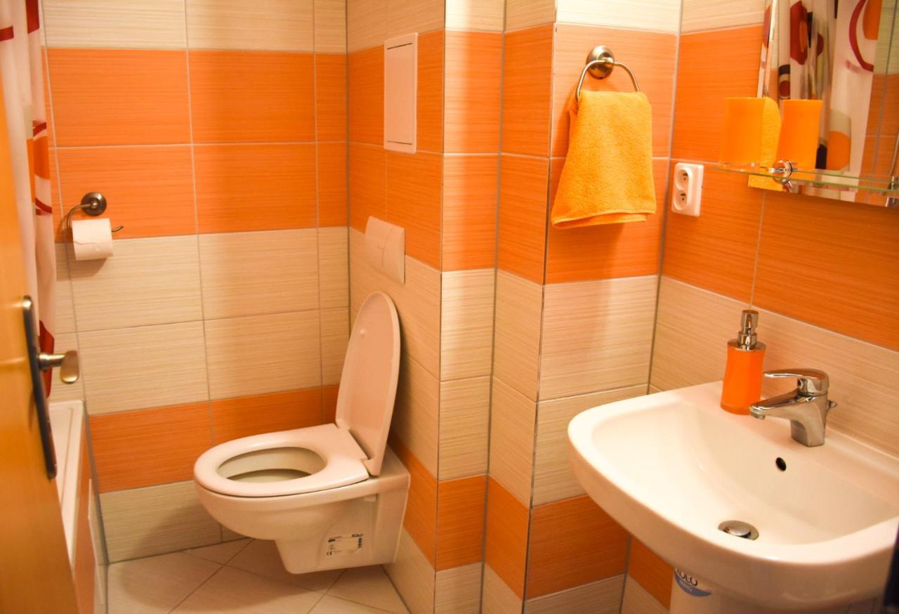 Stylovy Apartman V Srdci Donovalov 도노발리 외부 사진